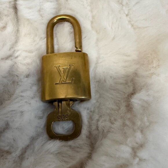 Accessories - Authentic Louis Vuitton Lock and Key 305